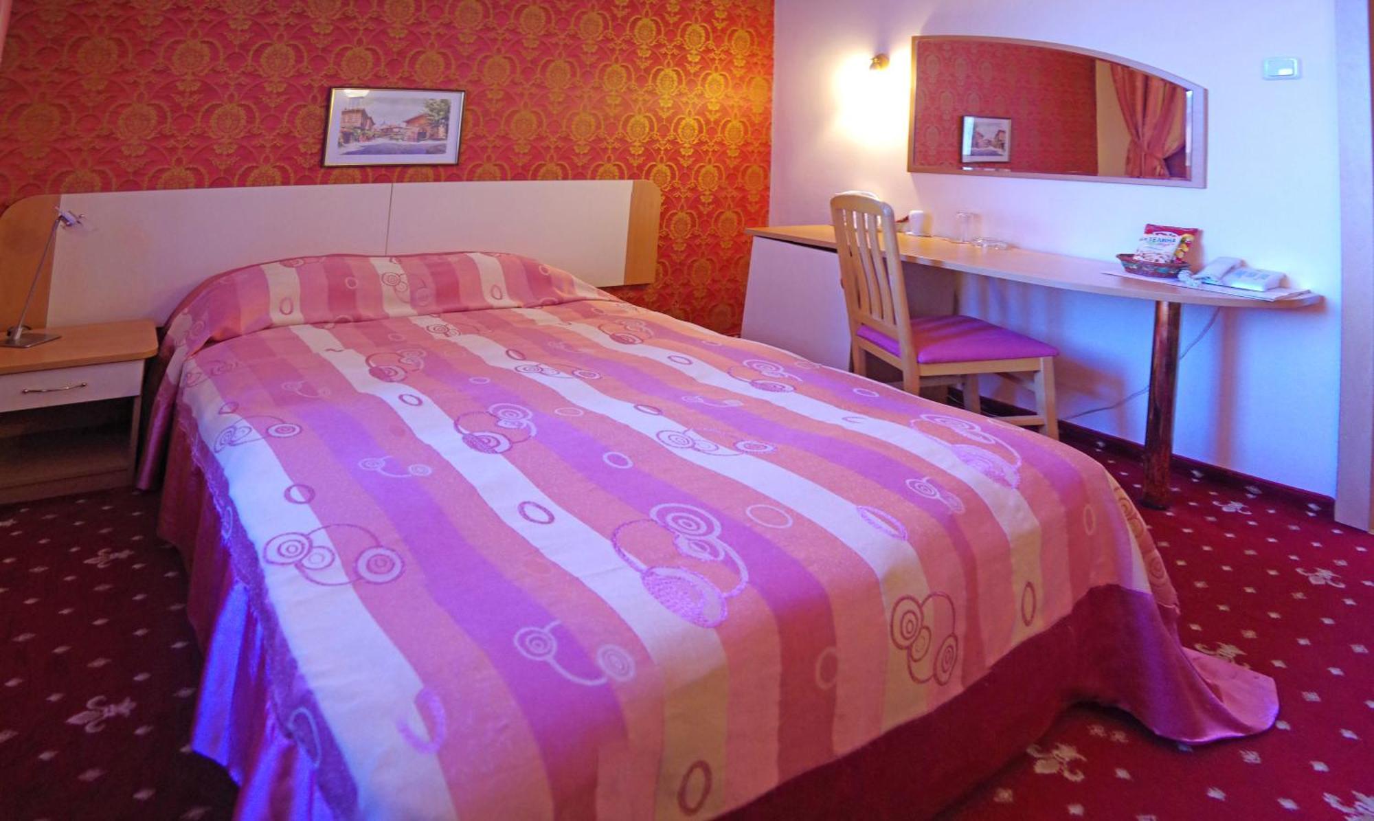 Hotel Balkan Gabrovo Cameră foto